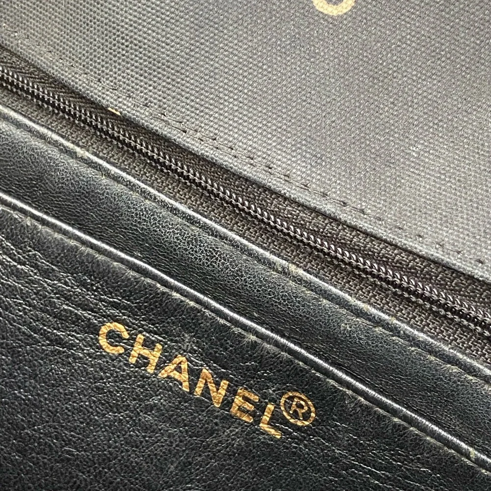 Chanel Vintage Rare 1990s Quilted Logo Letters Maxi Jumbo Classic Flap - Picture 7 of 17